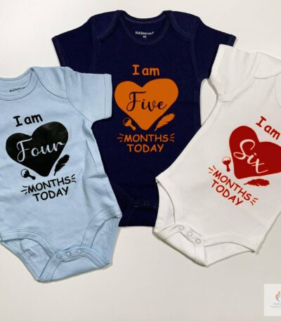 New Born Monthly Milestone Rompers – 3 Pieces Gift Set Box Newborn Baby Gifts Pregnancy Announcement T shirts and Baby S 1