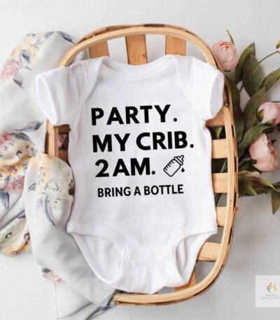 Party At My Crib Bodysuit Funny Baby Clothes Cute Jumpsuit Boys Girls Clothes Newborn White Casual Romper Infant Party Gift
