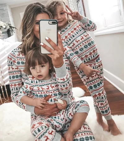 2026 Christmas Family Pajamas Matching Dad Mom And Daughter Xmas Clothes Set Adult Kids Sleepwear For Father Mother Son Outfit 2
